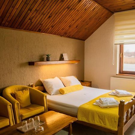 Guest House Vila Alexandar Palić Extérieur photo
