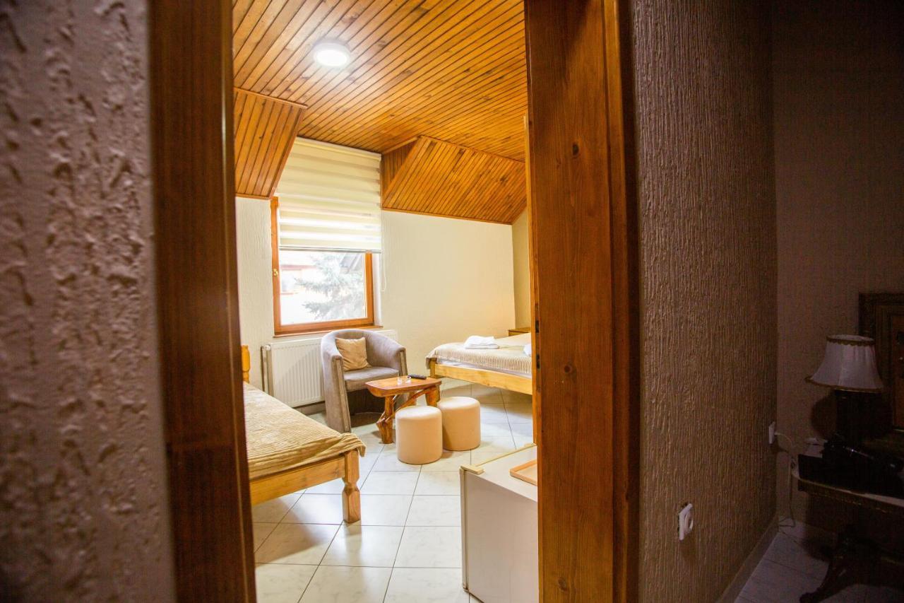 Guest House Vila Alexandar Palić Extérieur photo