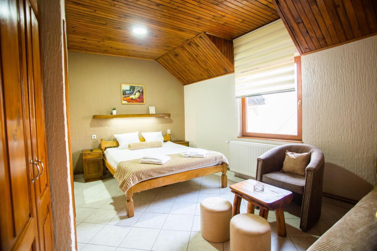 Guest House Vila Alexandar Palić Extérieur photo