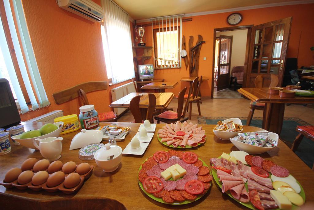 Guest House Vila Alexandar Palić Extérieur photo